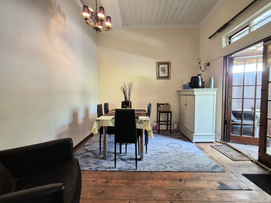 4 Bedroom Property for Sale in Wynberg Upper Western Cape